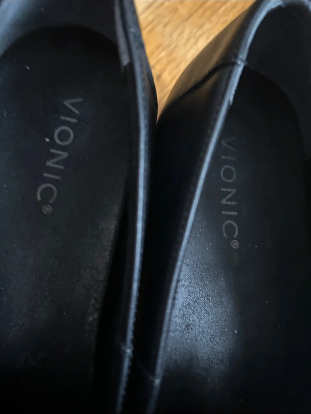 Vionic classic black